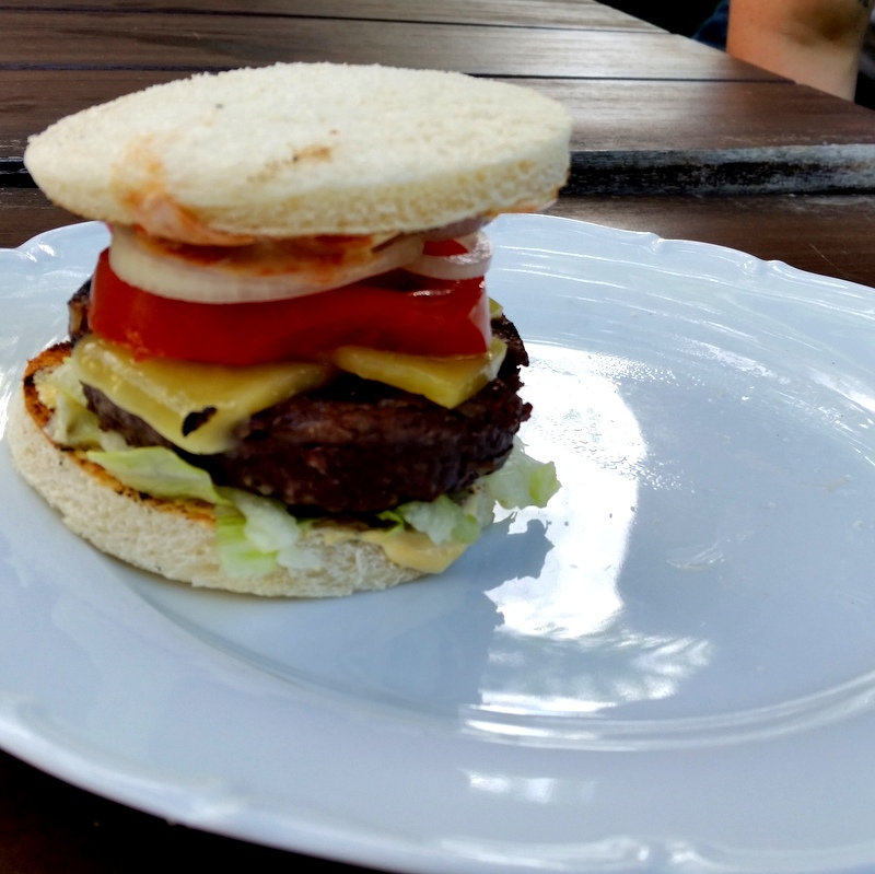 Burger- Rehburger- Paleo-Cheeseburger- 100%Wild- Jäger- zuckerfreien Ketchup