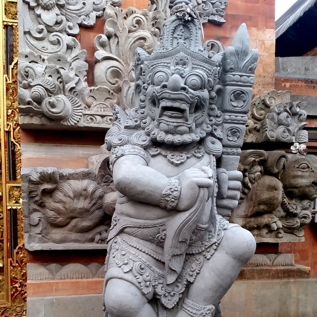 Bali mit Kind Ubud Tempel 
